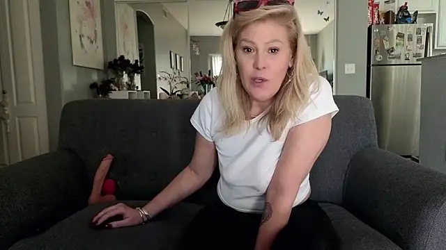 Lexi Shocker online show from November 23, 9:14 pm