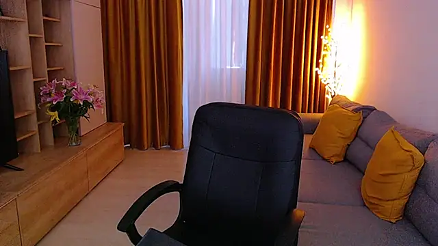 Snapshot of _Mia_Adams chatting on September 22, 8:05 am Mia Adams online show from September 22, 8:05 am