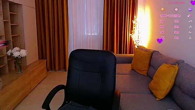 Snapshot of _Mia_Adams chatting on October 9, 6:22 am Mia Adams online show from October 9, 6:22 am