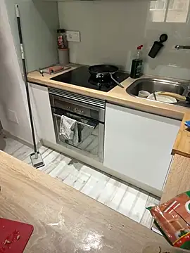 sweeti Em online show from February 2, 3:39 pm