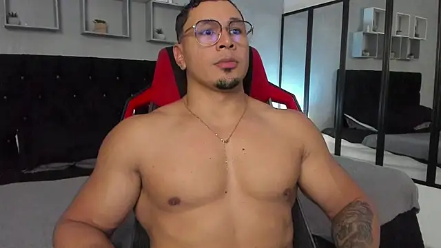 tyler hank01 online show from October 28, 6:54 pm