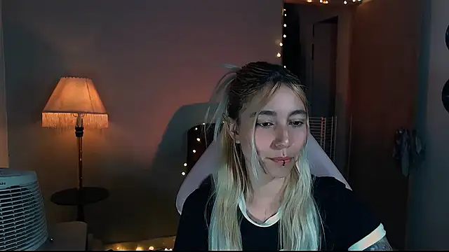 Saucy Jenn online show from January 24, 2:28 am