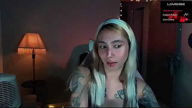Saucy Jenn online show from January 25, 2:58 am