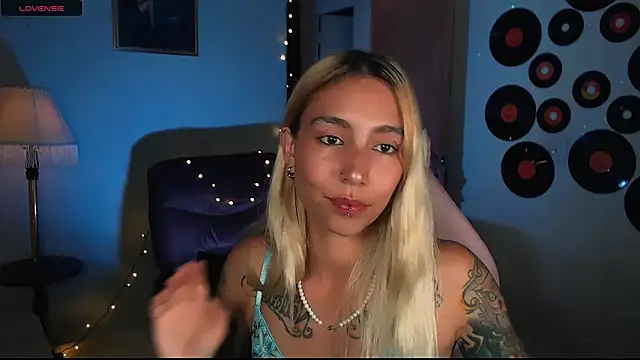 Saucy Jenn online show from February 20, 1:03 am