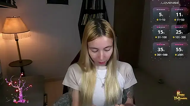 Saucy Jenn online show from October 26, 10:58 pm