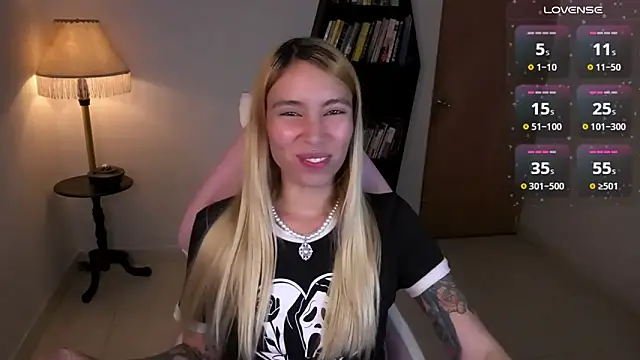 Saucy Jenn online show from November 29, 2:25 am