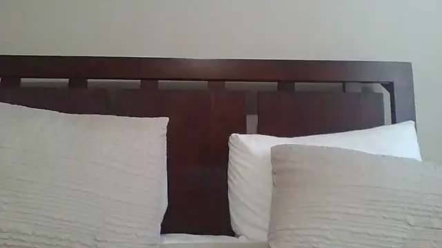 MsJuicy online show from December 15, 9:09 pm