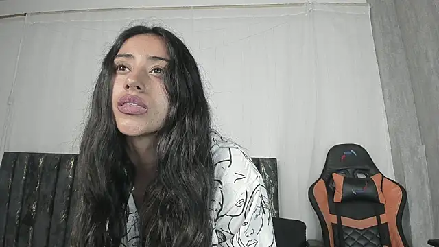 Valentinne z online show from January 3, 2:54 am