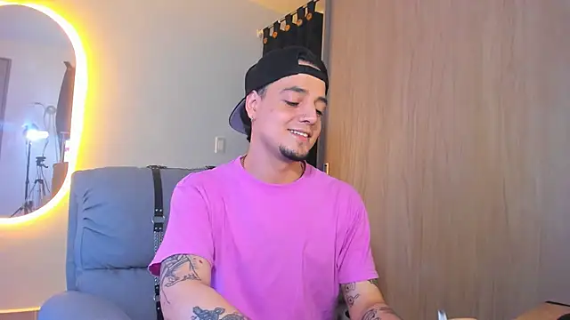 alejandro calderon1 online show from January 17, 5:11 am