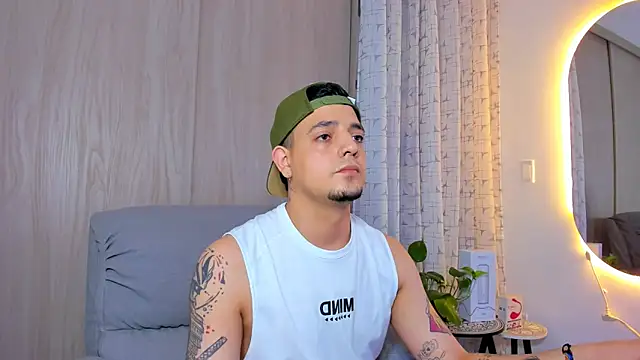 alejandro calderon1 online show from September 11, 4:34 am