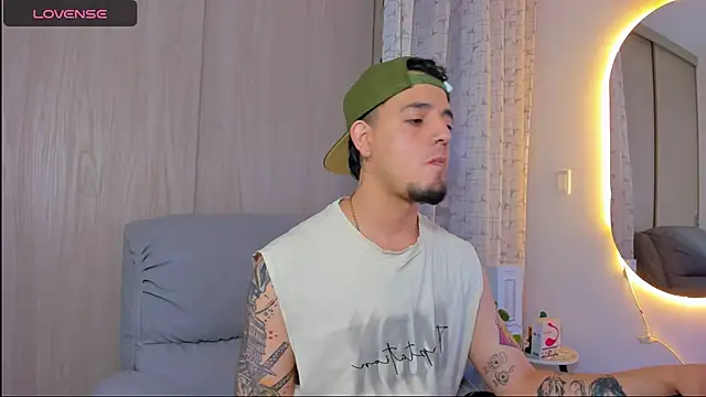 alejandro calderon1 online show from November 13, 10:08 pm