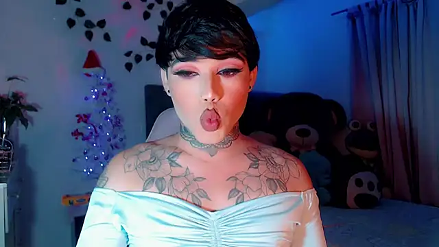 Snapshot of little_star_porn chatting on December 4, 7:39 am little star porn online show from December 4, 7:39 am