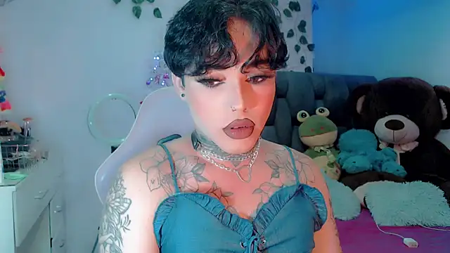 Snapshot of little_star_porn chatting on December 15, 1:00 pm little star porn online show from December 15, 1:00 pm