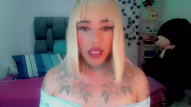 Snapshot of little_star_porn chatting on January 6, 10:24 am little star porn online show from January 6, 10:24 am