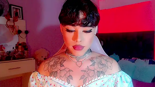 Snapshot of little_star_porn chatting on March 4, 1:28 pm little star porn online show from March 4, 1:28 pm