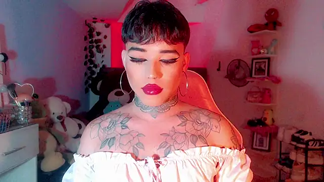 Snapshot of little_star_porn chatting on March 13, 7:42 am little star porn online show from March 13, 7:42 am