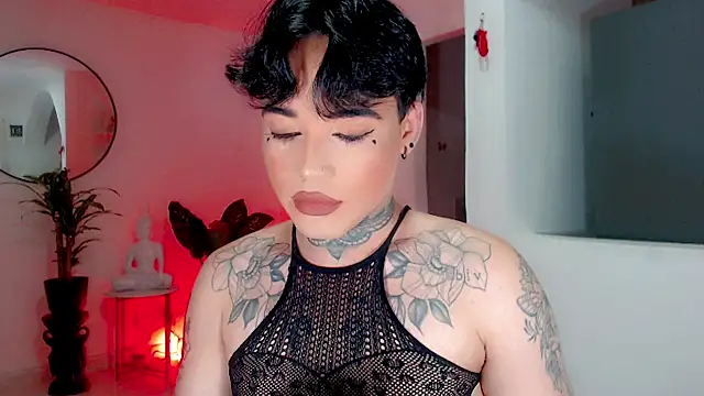 Snapshot of little_star_porn chatting on September 21, 12:23 am little star porn online show from September 21, 12:23 am