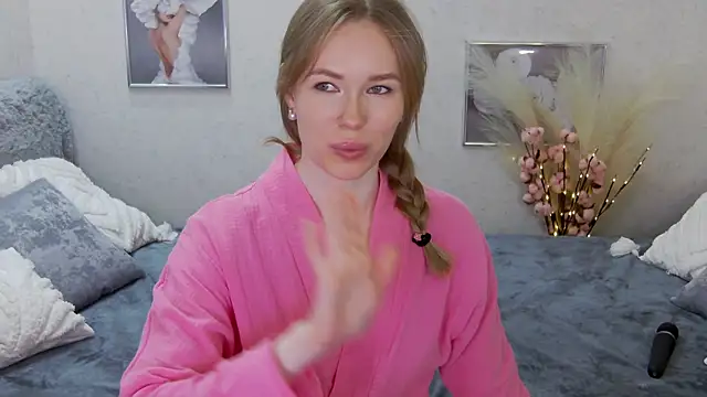 Veronika Mitchel online show from February 20, 5:51 pm