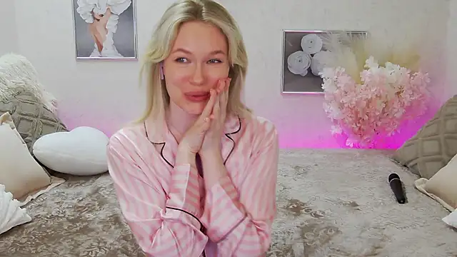 Veronika Mitchel online show from March 21, 12:29 am