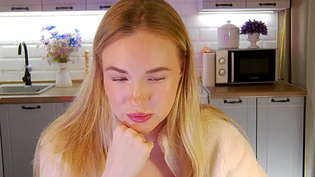 Veronika Mitchel online show from September 30, 5:40 pm