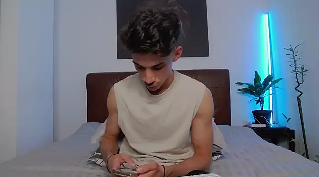 DanielCrush1 online show from March 19, 4:45 pm