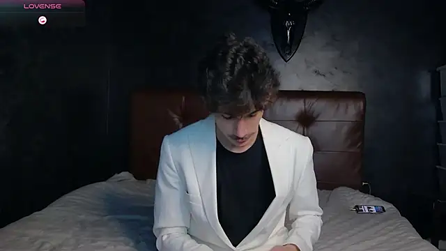 DanielCrush1 online show from November 28, 3:25 pm