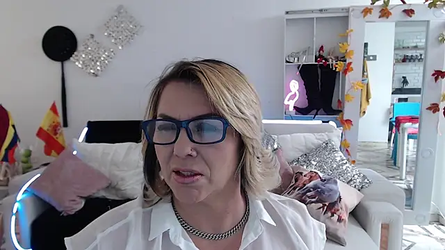 Snapshot of Myrnasexxx chatting on February 1, 5:58 pm Myrnasexxx online show from February 1, 5:58 pm