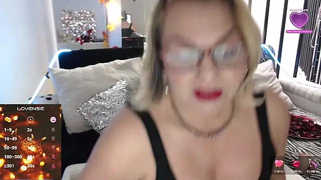 Snapshot of Myrnasexxx chatting on February 7, 10:41 pm Myrnasexxx online show from February 7, 10:41 pm