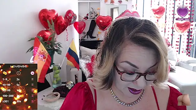 Snapshot of Myrnasexxx chatting on February 14, 5:46 pm Myrnasexxx online show from February 14, 5:46 pm