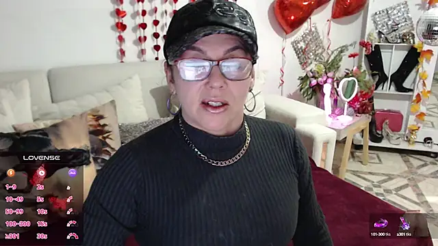 Snapshot of Myrnasexxx chatting on March 21, 3:22 am Myrnasexxx online show from March 21, 3:22 am