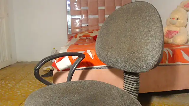 Snapshot of Kristal_Cox1 chatting on December 11, 11:19 am Kristal Cox1 online show from December 11, 11:19 am