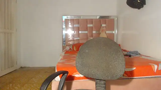 Snapshot of Kristal_Cox1 chatting on February 1, 11:21 am Kristal Cox1 online show from February 1, 11:21 am