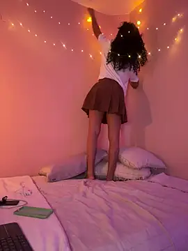 Snapshot of GabriSaenz chatting on December 11, 9:12 pm GabriSaenz online show from December 11, 9:12 pm