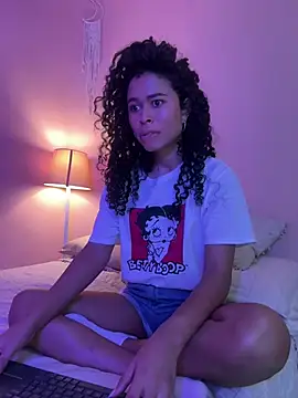 Snapshot of GabriSaenz chatting on December 15, 8:25 pm GabriSaenz online show from December 15, 8:25 pm