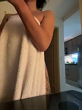 Snapshot of GabriSaenz chatting on December 18, 10:13 pm GabriSaenz online show from December 18, 10:13 pm