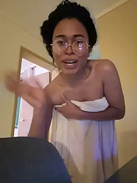 Snapshot of GabriSaenz chatting on December 22, 10:47 pm GabriSaenz online show from December 22, 10:47 pm