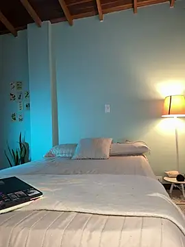 Snapshot of GabriSaenz chatting on March 16, 1:38 pm GabriSaenz online show from March 16, 1:38 pm