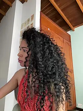 Snapshot of GabriSaenz chatting on March 18, 1:20 pm GabriSaenz online show from March 18, 1:20 pm