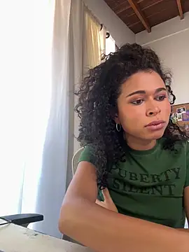 Snapshot of GabriSaenz chatting on November 18, 2:54 pm GabriSaenz online show from November 18, 2:54 pm