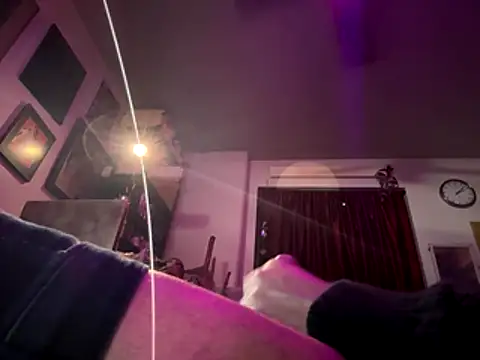 htk1975 online show from December 17, 10:10 am