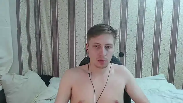 darienlarge online show from March 18, 6:15 pm