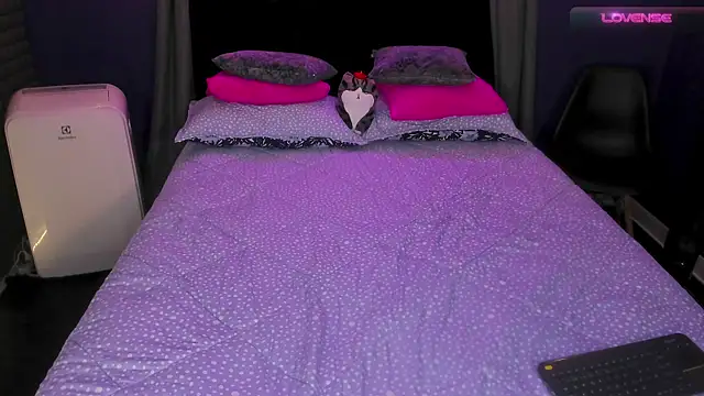 bull vixen2001 online show from October 16, 11:17 pm