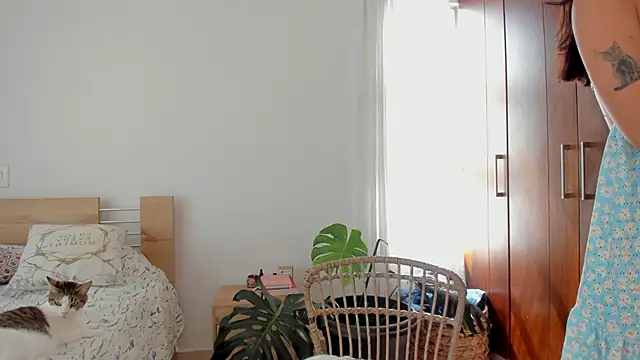 GrettaBenett online show from December 11, 6:42 pm