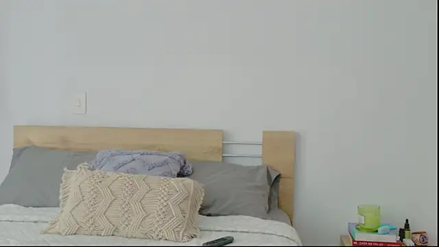 GrettaBenett online show from November 10, 7:46 pm