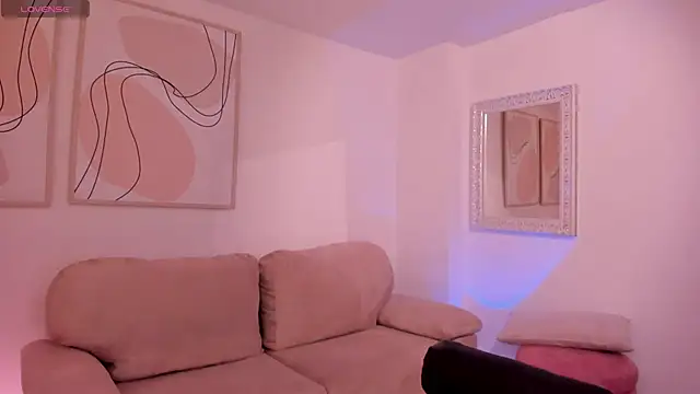 ErikaBenz  online show from October 13, 1:11 pm