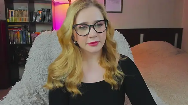 Lav Tender online show from September 17, 7:37 pm