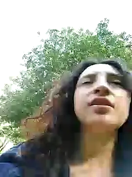 Snapshot of _Laary chatting on December 14, 7:46 pm Laary online show from December 14, 7:46 pm