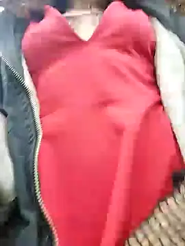 Snapshot of _Laary chatting on December 25, 8:07 pm Laary online show from December 25, 8:07 pm