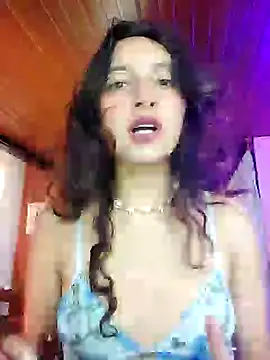 Snapshot of _Laary chatting on February 6, 8:56 pm Laary online show from February 6, 8:56 pm