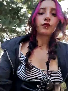 Snapshot of _Laary chatting on October 4, 9:02 pm Laary online show from October 4, 9:02 pm